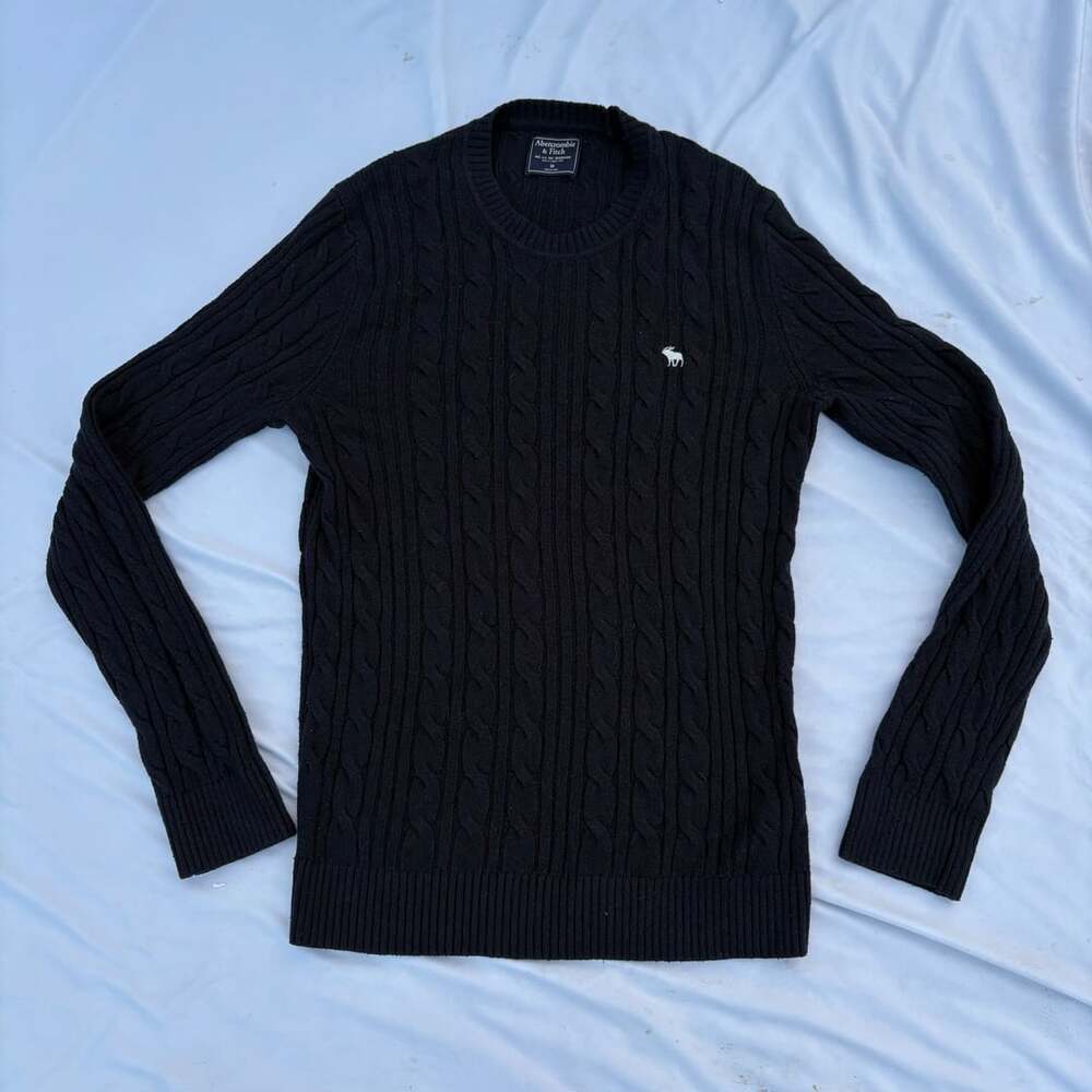 Abercrombie & Fitch Cable Knit Sweater Size M Black Pullover Moose Logo